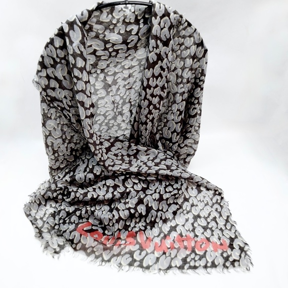 Louis Vuitton Cashmere/Silk Shawl Charcoal Gray - Picture 1 of 7